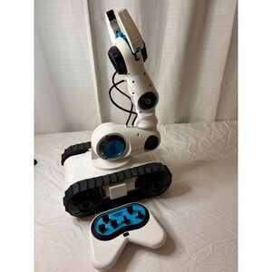 Sharper Image Remote Control Robot Arm Tank Tread Articulated Claw Toy White